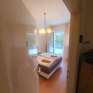 Homestay Cozy In An Elegant House, Vienna