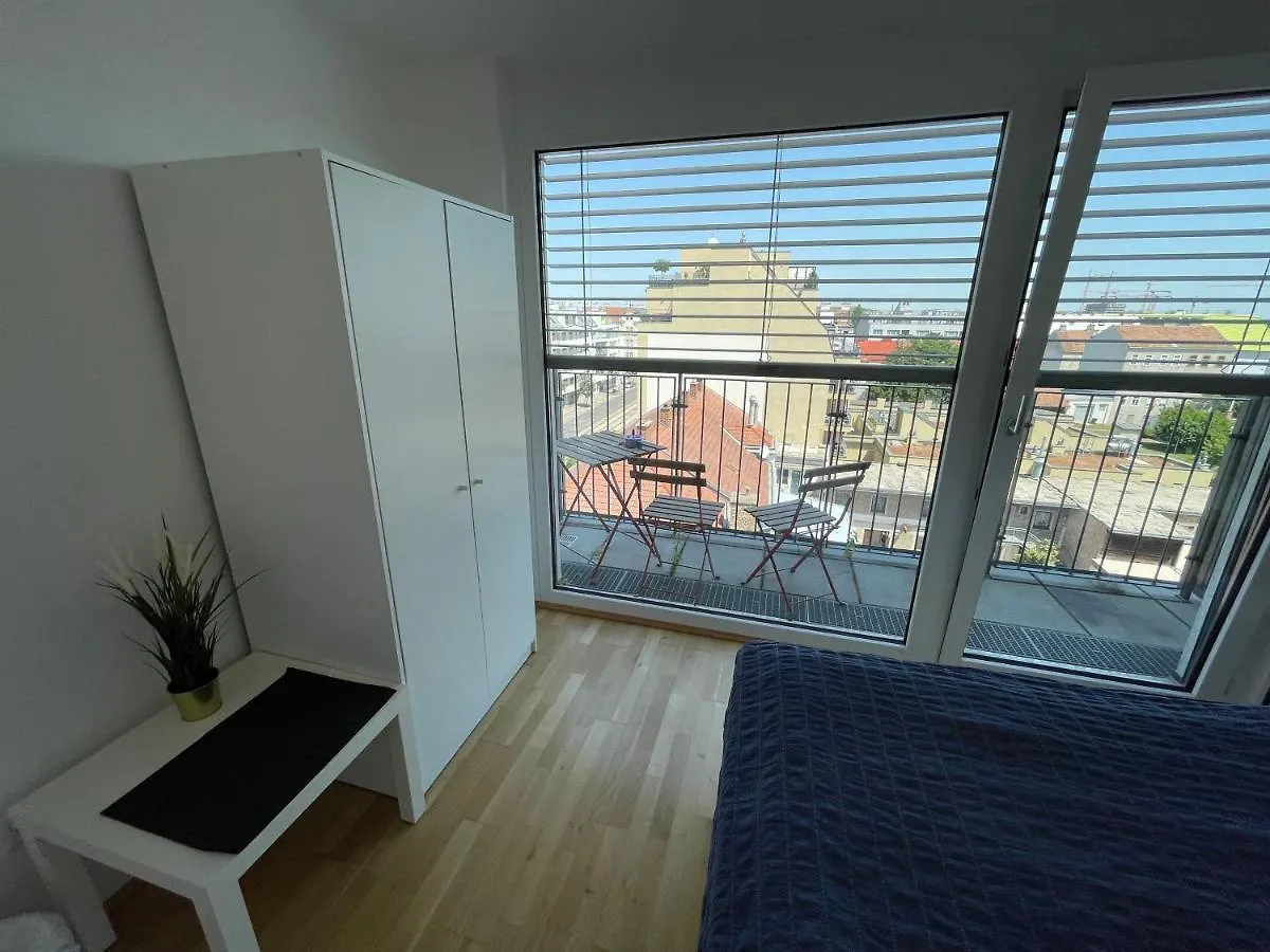 Eca Rooftop Live - Private Rooms & Serviced Apartments Bécs