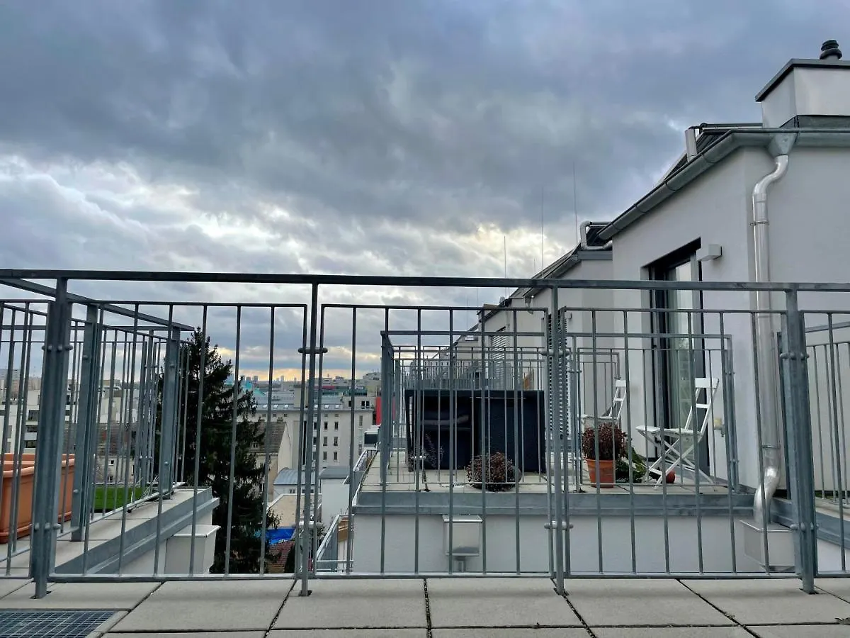 Eca Rooftop Live - Private Rooms & Serviced Apartments Vienna Austria